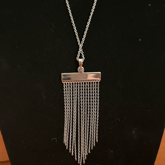 Touchstone Crystal On The Fringe Pendant - Picture 3 of 4